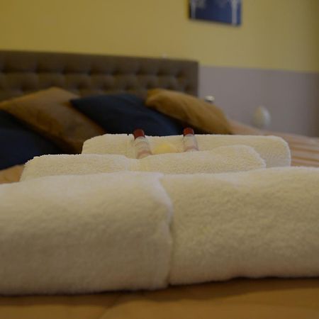 B&B Le Colonne Бриндизи Екстериор снимка