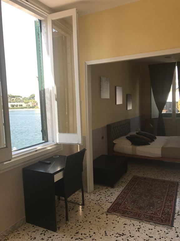 B&B Le Colonne Бриндизи Стая снимка