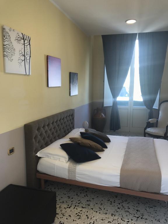 B&B Le Colonne Бриндизи Стая снимка
