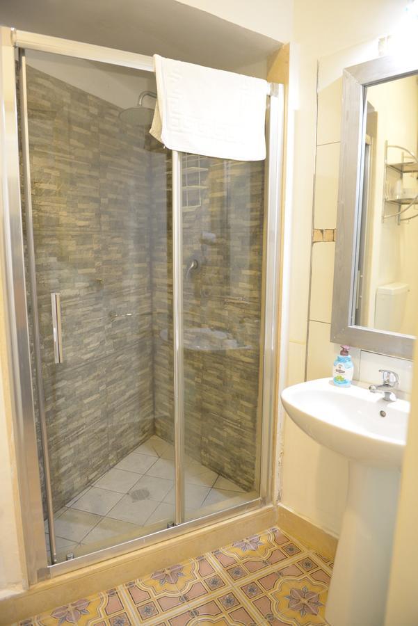 B&B Le Colonne Бриндизи Екстериор снимка