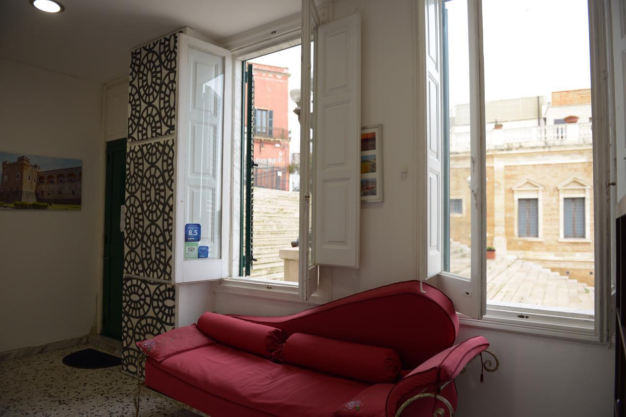 B&B Le Colonne Бриндизи Екстериор снимка